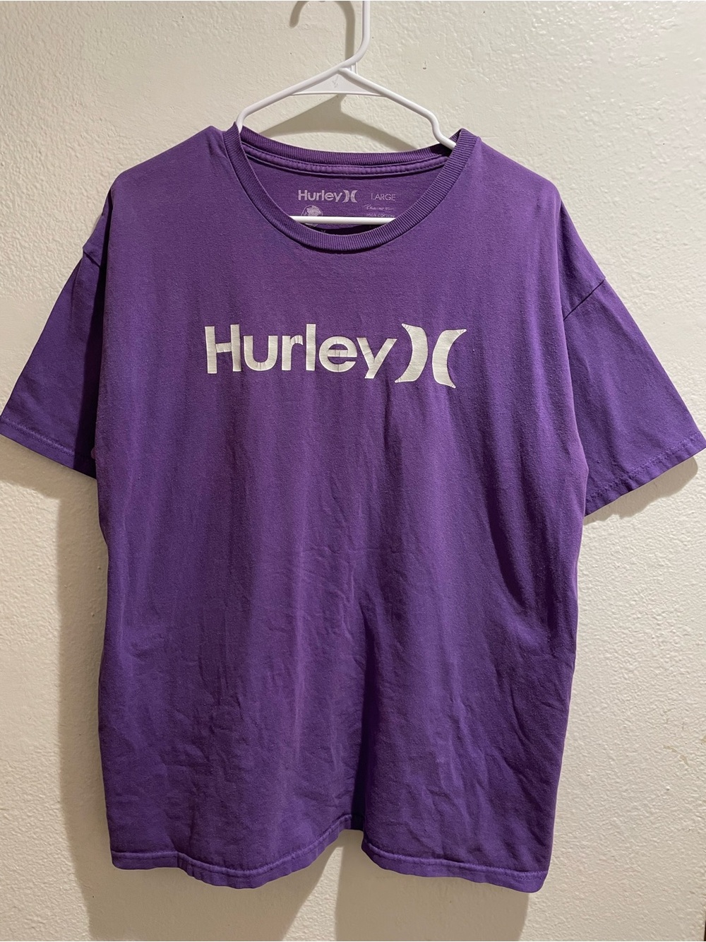 Hurley Mens Premium Fit Graphic T-Shirt Large Purple Classic Logo Short Sleeve
